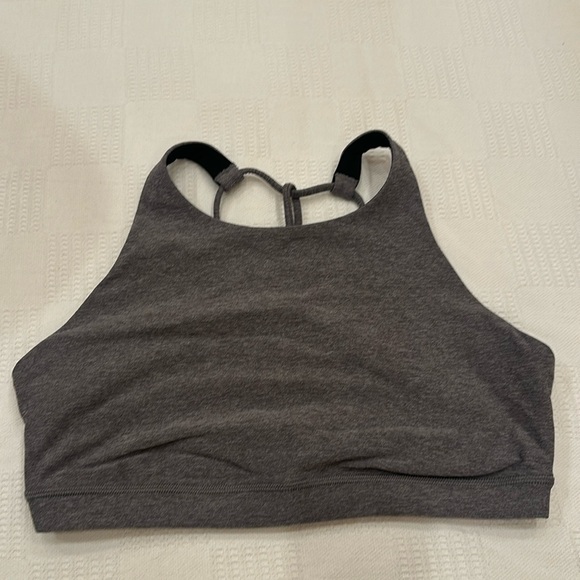 lululemon Size 4 Grey Free To Be Bra High Neck - Picture 1 of 2